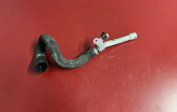 BMW X5 G05 Engine coolant pipe/hose 7536485 17127536585