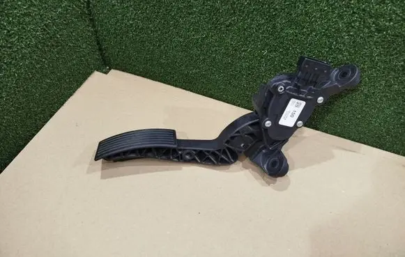 Hyundai i10 Accelerator throttle pedal 110225 24122018