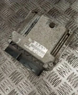 Volkswagen Jetta V Engine control unit/module 03C906056CG 1039S12228 0261S02183