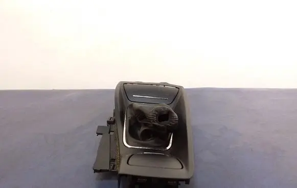 Citroen C5 Center console 9682457677