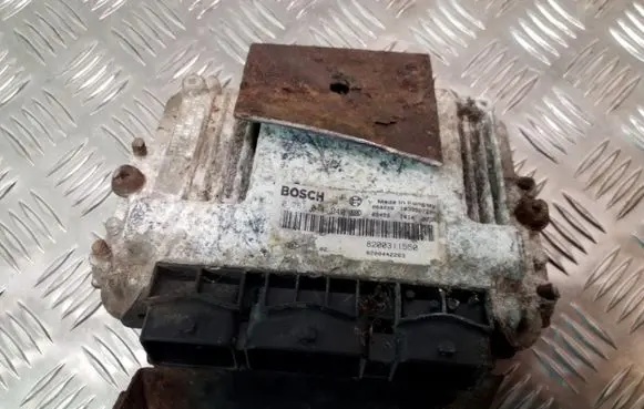 Opel Movano A Engine control unit/module 0281011940 8200442263 8200311550