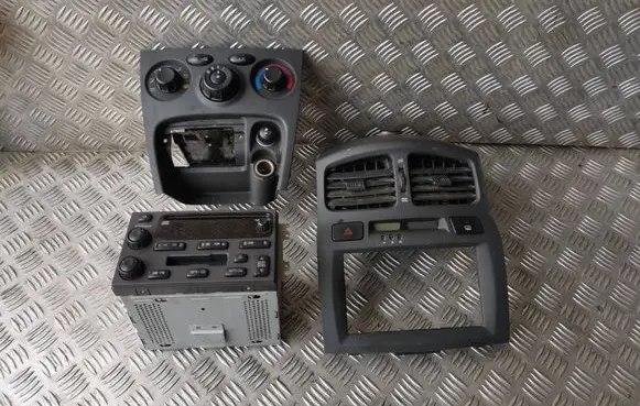 Hyundai Santa Fe Radio/CD/DVD/GPS head unit 12220029 B409618026900 9725026XXX