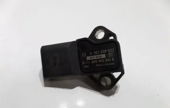 Audi A4 S4 B7 8E 8H Air pressure sensor 038906051D