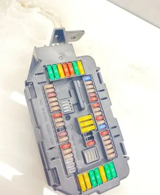 BMW X5 F15 Fuse module 9360371 09072015 V7936047101