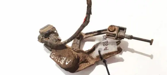 Audi Q7 4L Front height sensor lever 