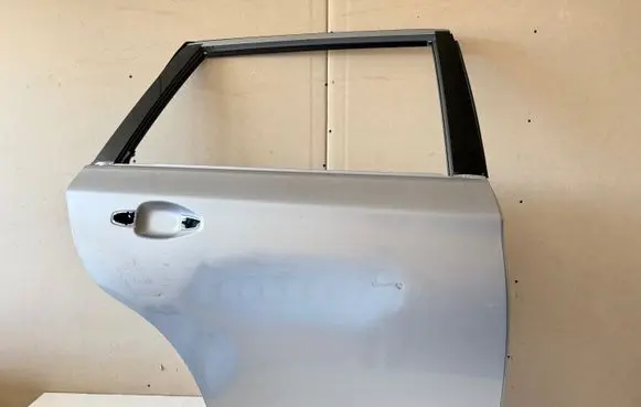 Subaru Outback (BS) Rear door