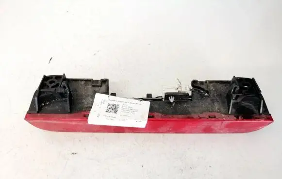 Nissan X-Trail T30 Third/center stoplight e13020708
