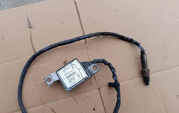 Audi A4 S4 B8 8K Lambda probe sensor 8K0907807J