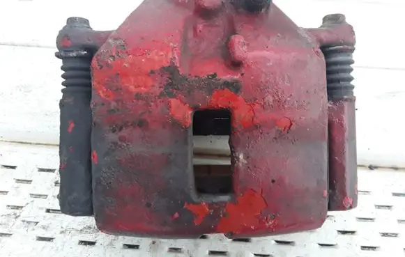 Nissan Primera Front brake caliper