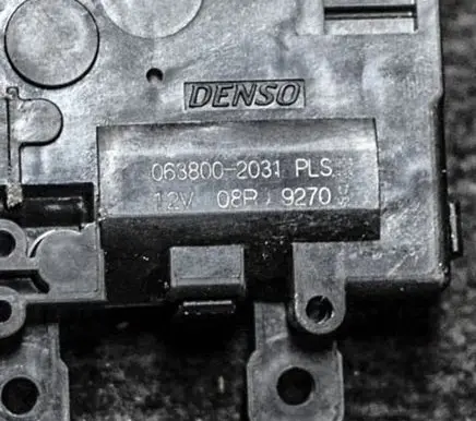 Toyota Prius c Air flap motor/actuator 0638002031