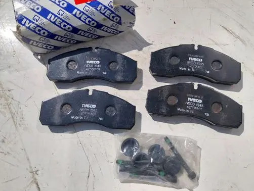 Iveco Daily 3rd gen Brake pads (front) 42536101 IVECOIS45
