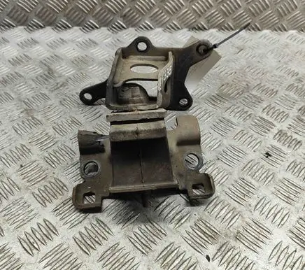 Nissan Navara D23 Engine mount bracket 112204KJ0B 112334JA0A