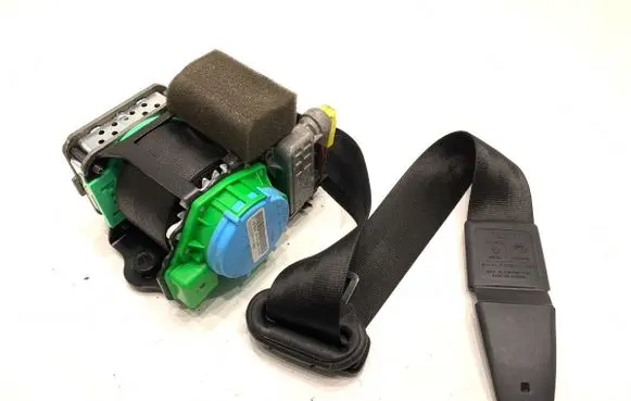 Audi A4 S4 B8 8K Front seatbelt