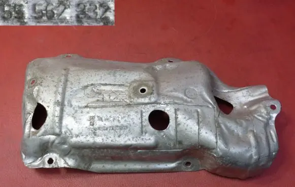 Opel Insignia A Exhaust heat shield 55562332