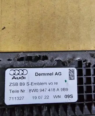 Audi A4 S4 B9 8W Front sill trim cover 8W0947418A 190722 711327