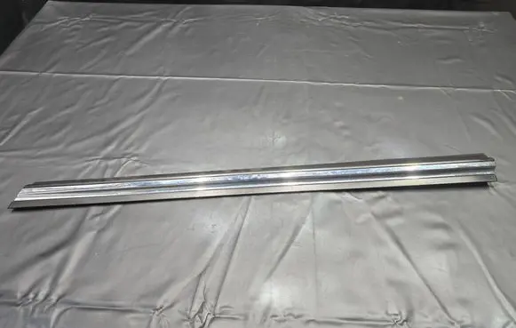 Infiniti FX Front door trim (molding) 808701CA0A