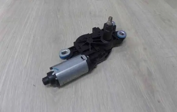 Volvo V70 Rear window wiper motor 31290787 43905