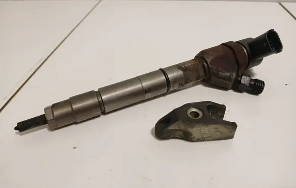 Honda CR-V Fuel injector 0445110288 877875 16450-R06-E01