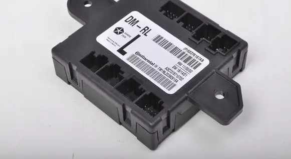 Maserati Levante Door control unit/module 68376187 LEWY TYŁ