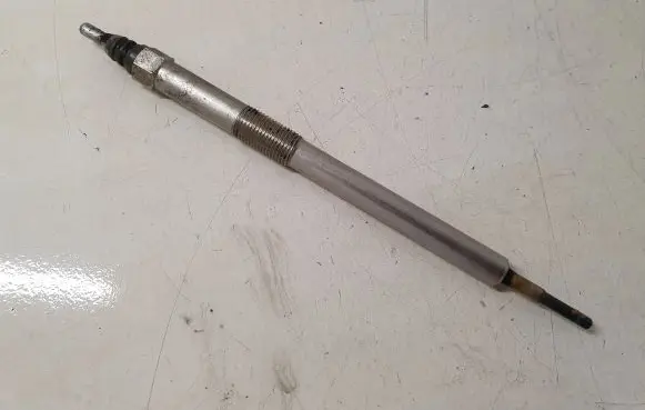 Opel Vivaro Glow plug 8200561251
