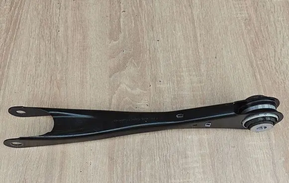 BMW X6 G06 Rear upper control arm/wishbone 6878037 6878038