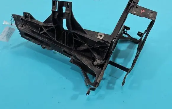 Other engine bay part