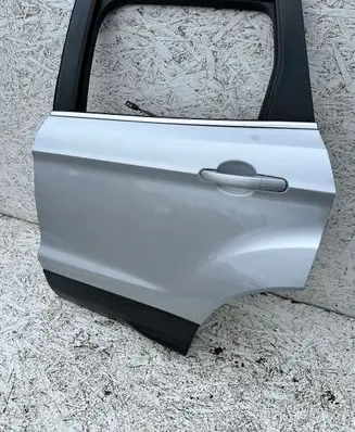 Ford Kuga II Rear door