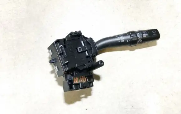 Toyota Avensis T250 Wiper control stalk 173654
