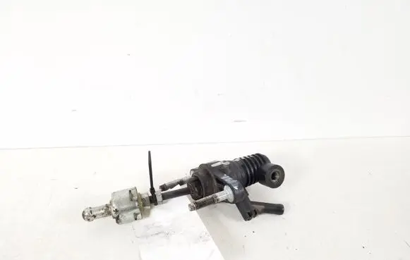 Toyota Urban Cruiser (XP110) Clutch master cylinder 31420-52070