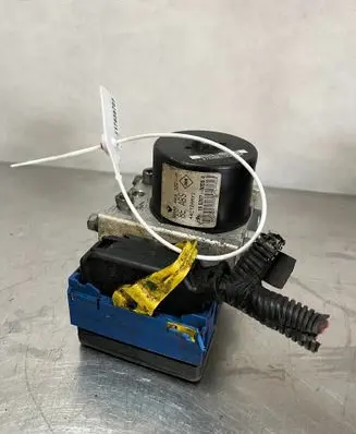 Renault Twingo II Master brake cylinder