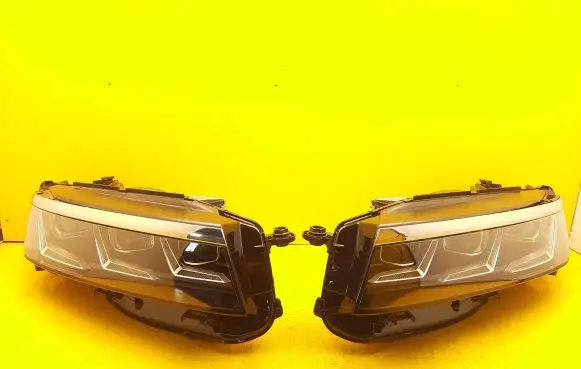 Volkswagen Touareg III Headlight/headlamp 761941081B 761941082B
