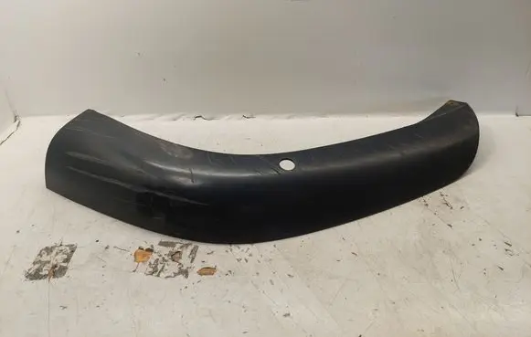 Front bumper lip