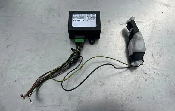 Mercedes-Benz Sprinter W901 W902 W903 W904 Immobilizer control unit/module 0335455932 A8U61201185 2807104260