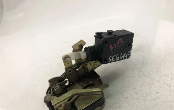 Volvo 440 Coupe door lock (next to the handle) 123456