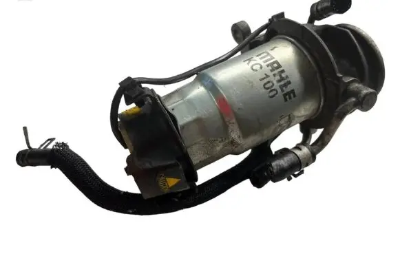 Toyota Avensis T270 Fuel filter housing 233000R070