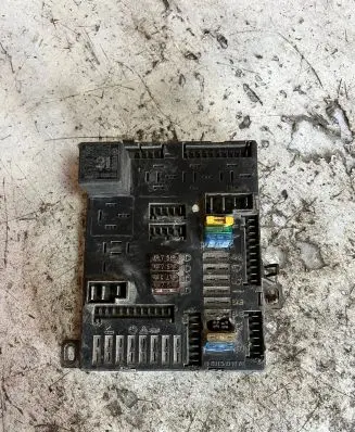 Mercedes-Benz 100 W631 Fuse box set 6315401373