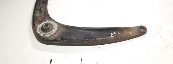 Peugeot 308 Front lower control arm/wishbone 833548