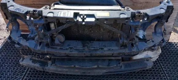 Land Rover Discovery 3 - LR3 Radiator support slam panel