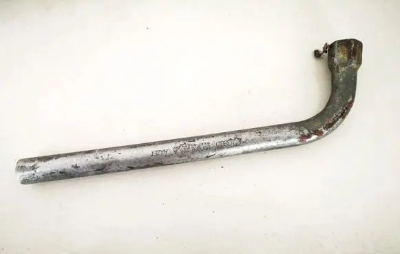 Audi A6 S6 C4 4A Wheel nut wrench 171012219a