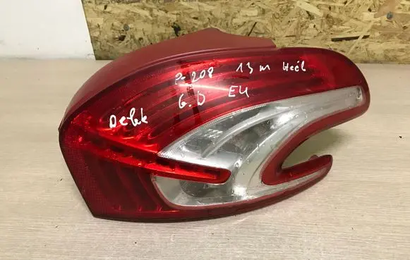 Peugeot 208 Rear/tail lights 967262838002