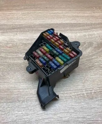 Audi A6 S6 C5 4B Fuse module 8D2941824
