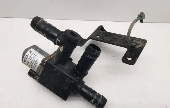 Ford Edge II Coolant heater control valve K2G318C310DA