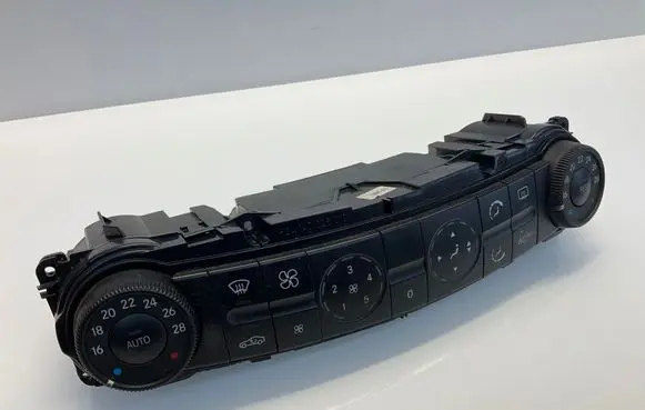 Mercedes-Benz E W211 Climate control unit 2118300085 A2118300085