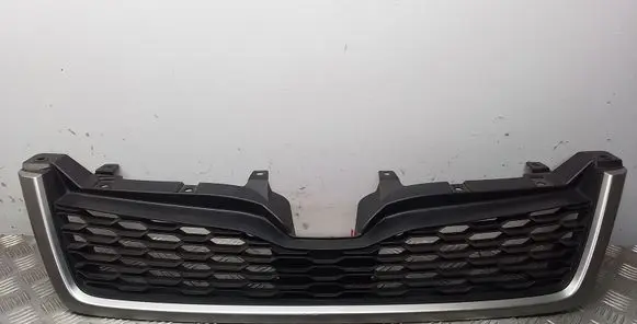 Subaru Forester SJ Front bumper upper radiator grill 91121SG060