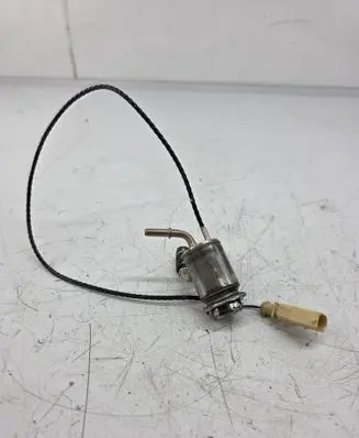 Audi Q5 SQ5 AdBlue injector 05L131113K