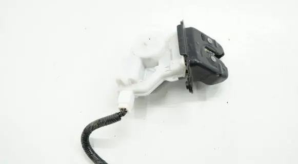 Nissan Qashqai Tailgate lock latch