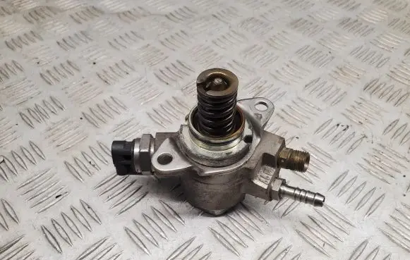 Audi A6 S6 C7 4G Fuel injection high pressure pump 07L127026Q