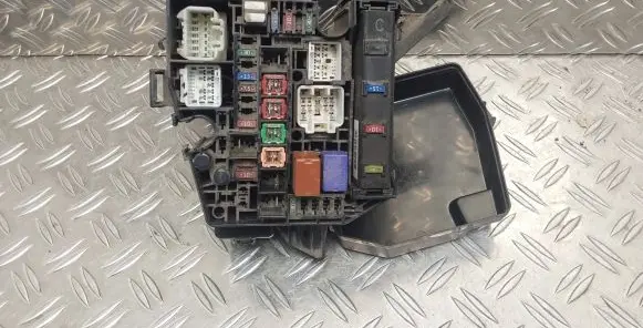 Toyota Yaris Fuse box set