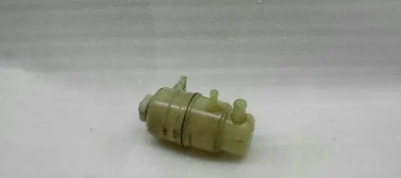 Mitsubishi Lancer X Power steering fluid tank/reservoir MN101937