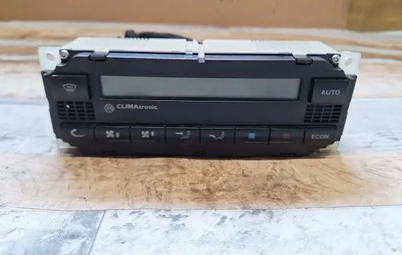 Volkswagen PASSAT B5 Climate control unit 3B1907044B 3B1907044